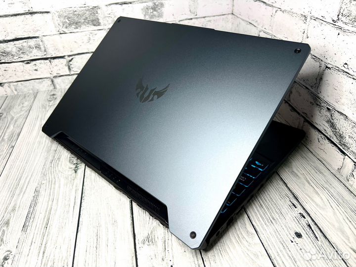Игровой ноутбук Asus TuF Gaming 512/16/144гц