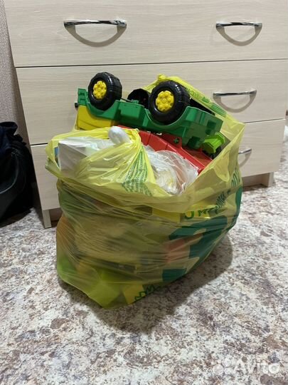 Детские игрушки пакетом для мальчика до трех лет