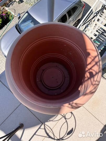 Горшок для цветов с поддоном новый
