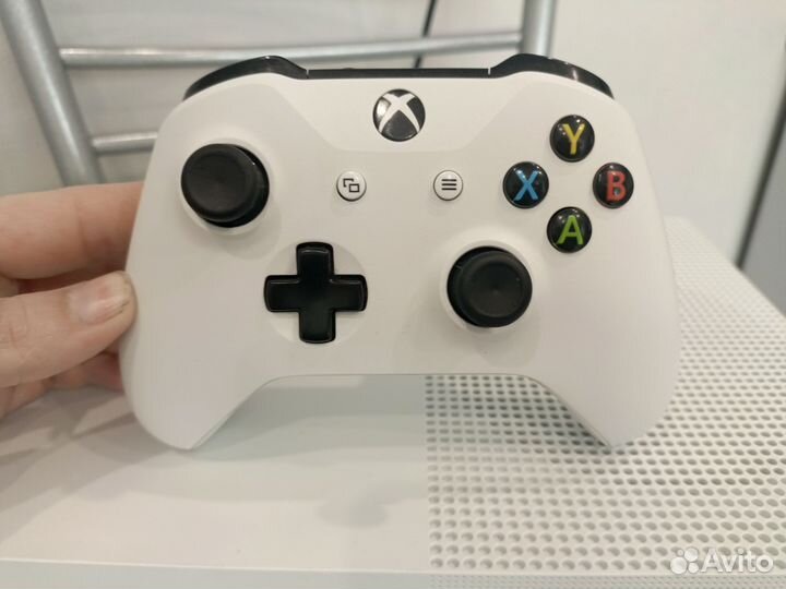 Xbox one s 1tb с играми