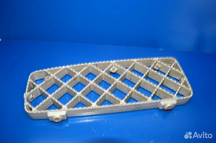 Ступенька подножки, верхняя, левая scania R-series