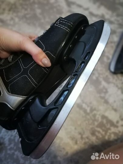 Коньки хоккейные