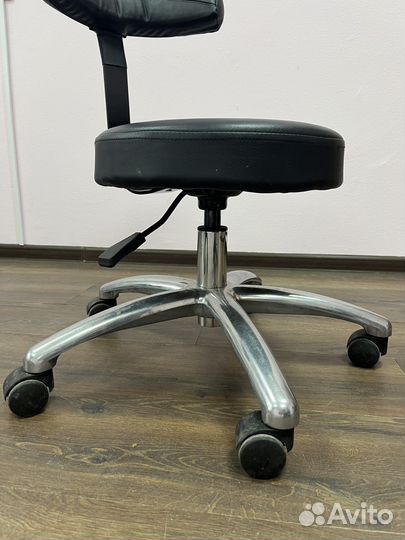 Стул для косметолога, мастер