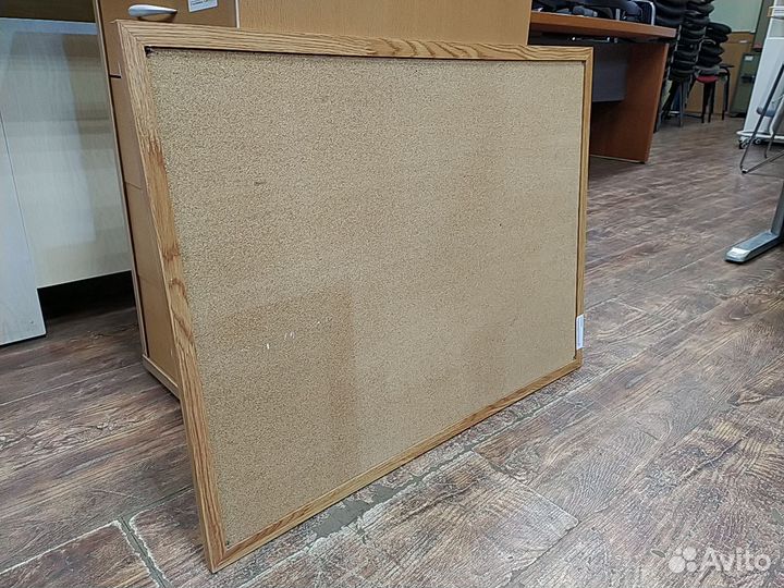 Доска пробковая б/у 80х60 19289-пбк