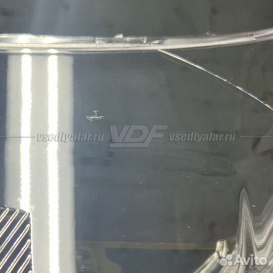 Уцененное стекло для фары Toyota Land Cruiser Prad