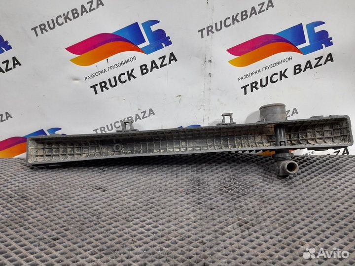 Бачок радиатора нижний Iveco Stralis