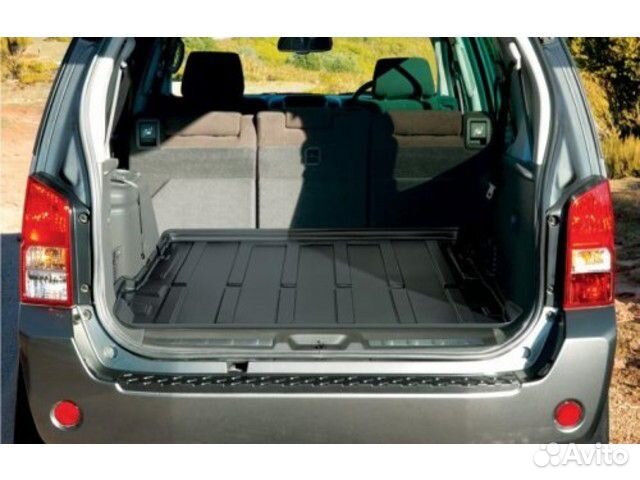 Поддон багажника пластиковый Nissan R51