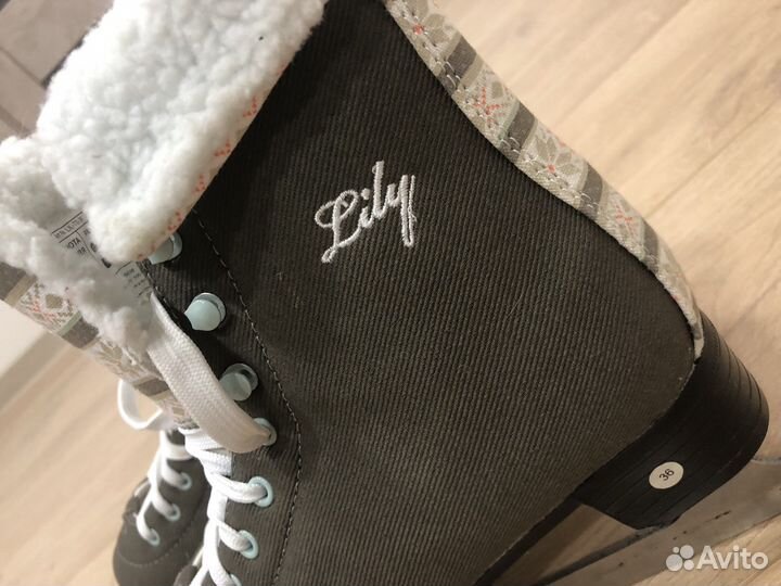 Коньки женские 36 размер