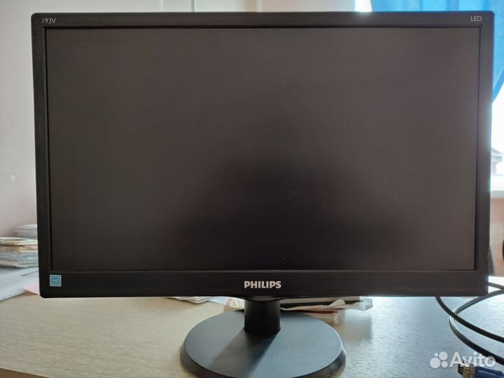 Монитор Philips 193v5l 18,5