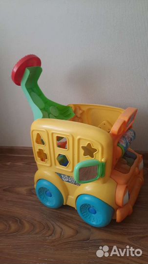 Игрушка автобус-толокар