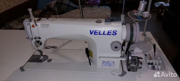 Продаю прямострочную машинку Velles VLS 1100