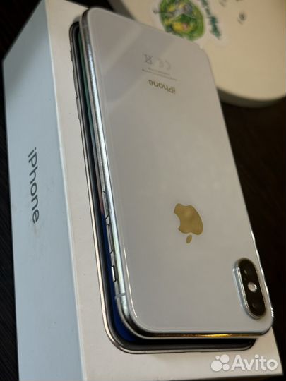 iPhone X, 64 ГБ