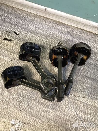 Поршень с шатуном Nissan X-Trail