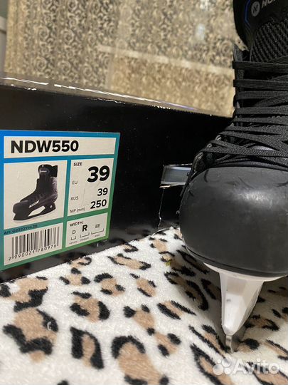 Коньки хоккейные 39размер