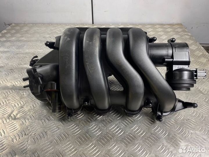 Коллектор впускной Volkswagen Golf MK5 BVY