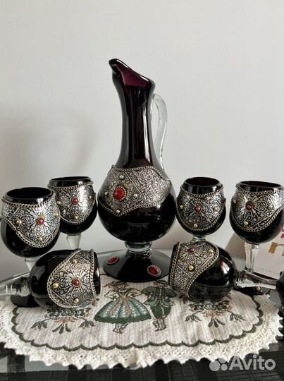 Графин с фужерами