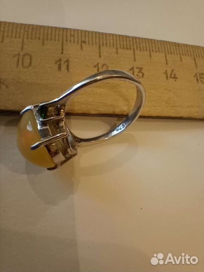 Серебряное кольцо с эфиопским опалом