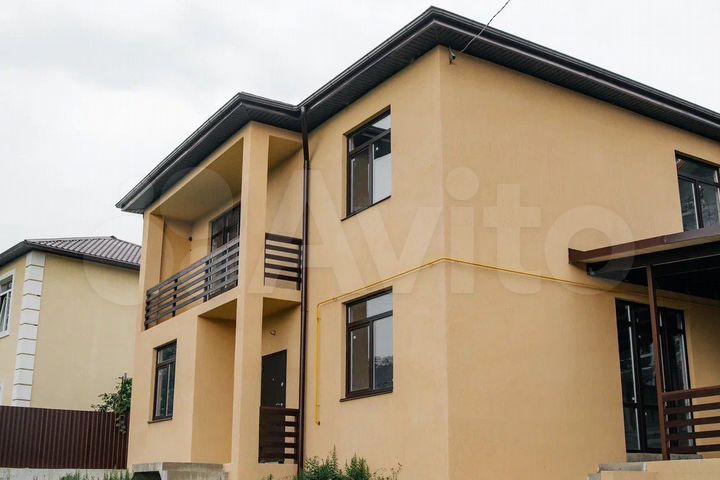 Коттедж 172 м² на участке 5 сот.