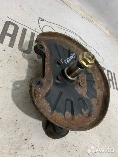 Кулак задний левый Hyundai Elantra XD G4GC 2005