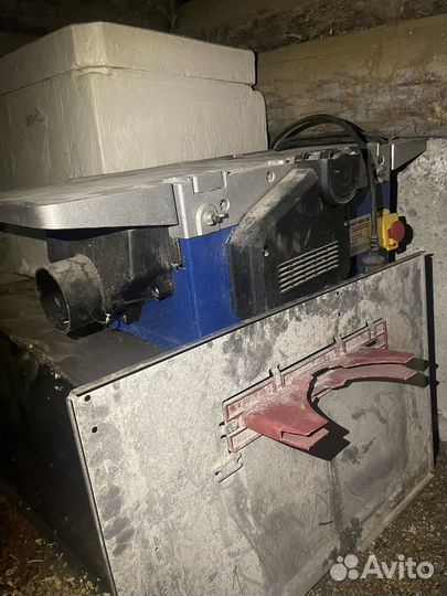 Деревообрабатывающая машина