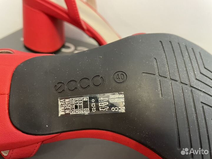 40 Босоножки ecco новые