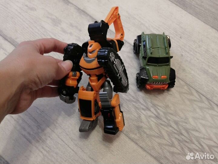 Трансформеры Tobot