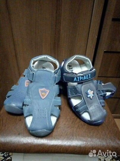 Сандалии детские новые