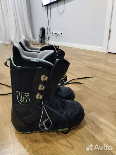 Сноуборд, ботинки, защита