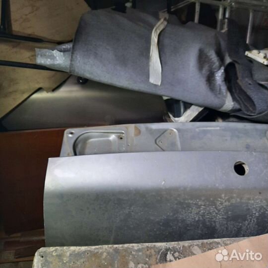 Крышки багажника на газ 3110 31105