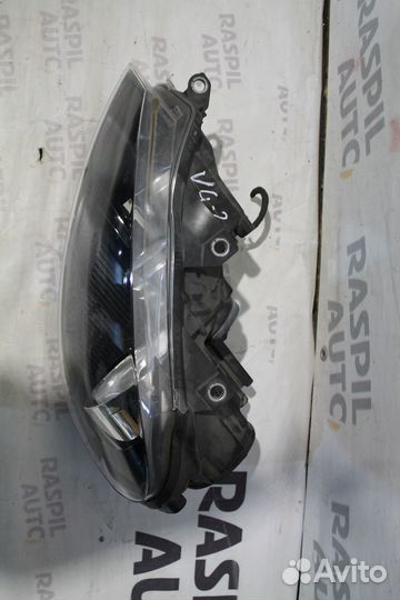 Фара левая Volkswagen Golf 6