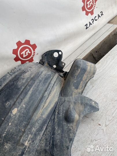 Toyota Land Cruiser 200 Локер передний