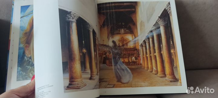 Никас Сафронов. Книга с фотографиями его картин