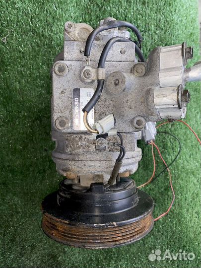Компрессор кондиционера 3S-GE Toyota 4472000045