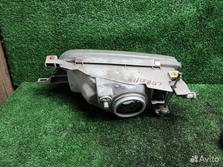 Фара правая Toyota Corolla, VII (E100) 1994