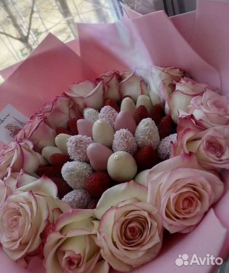 Клубничный букет