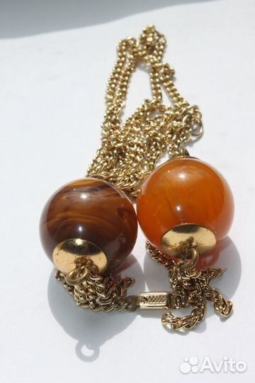 Сотуар. Бакелит. Длинные бусы с кистью. Бакелит