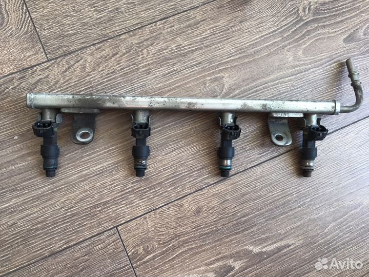 Топливная рампа и форсунки