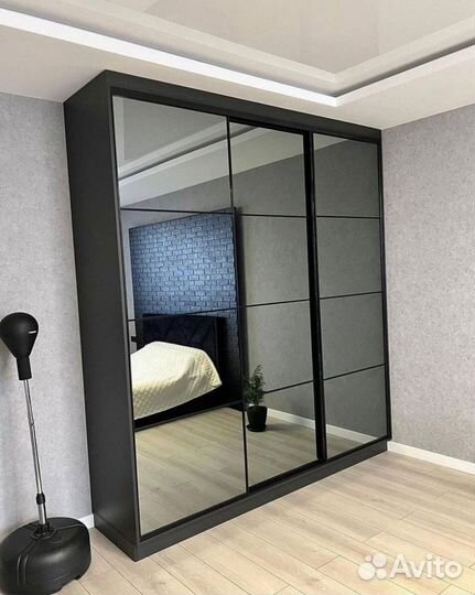 Современный шкаф купе