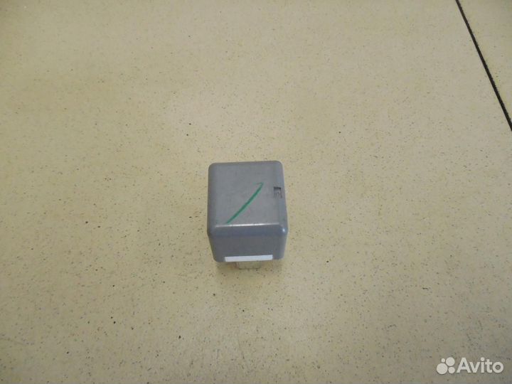 Реле свечей накала Hi Lux 2015