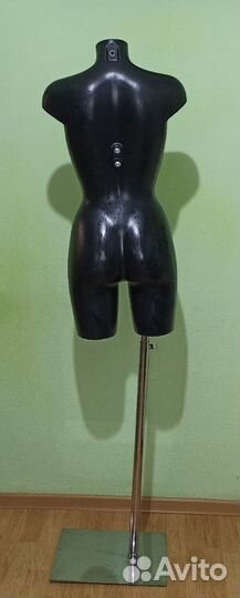 На ножке манекены от 500 до 1000
