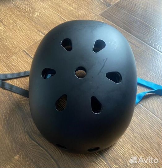Шлем для трюкого самоката скейта
