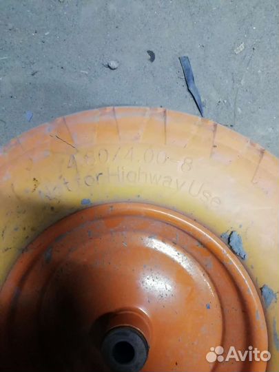 Колесо для тачки строительной