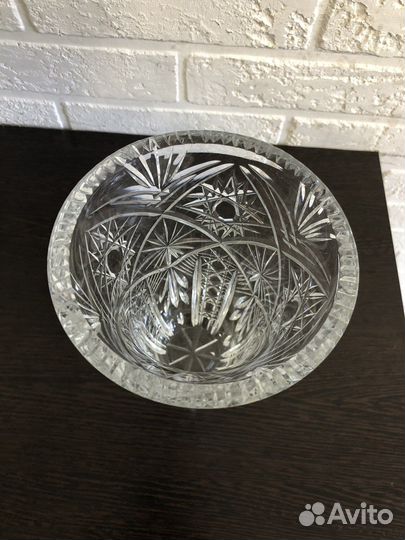 Хрустальная ваза