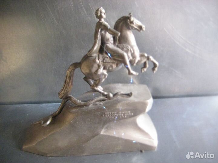 Петр 1, всадник,настольный