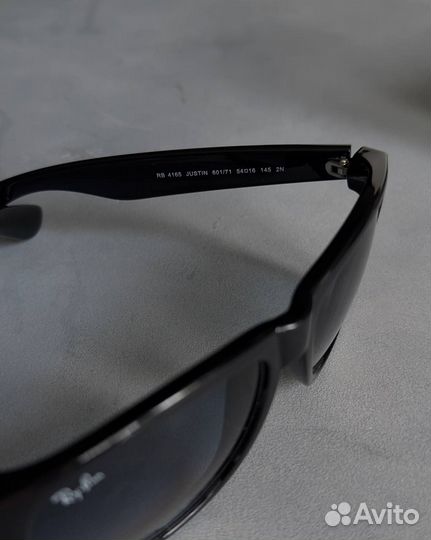 Солнцезащитные очки Ray Ban Justin 4165