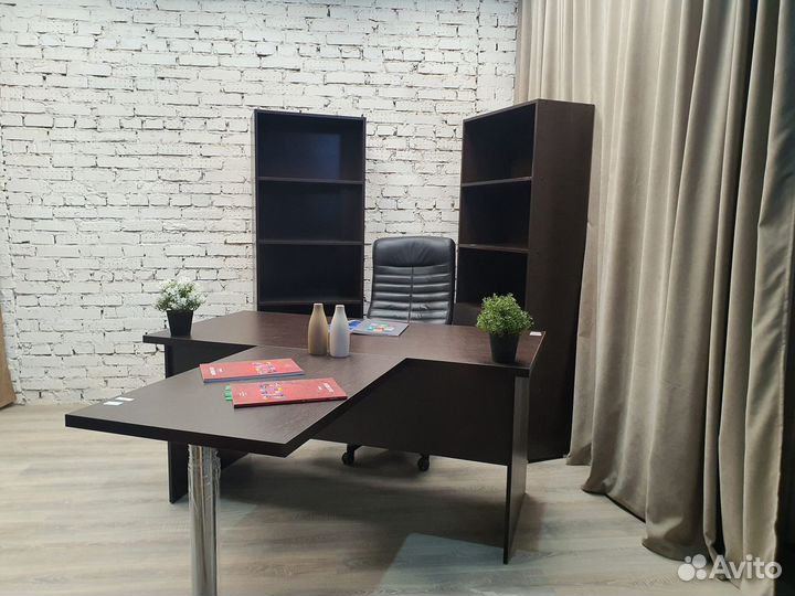 Стол письменный