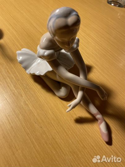 Статуэтка фарфоровая Lladro балерина