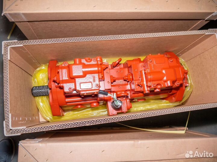 Стекло лобовое верхнее Hitachi zx30u-3