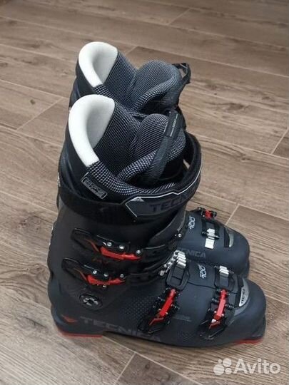 Горнолыжные ботинки