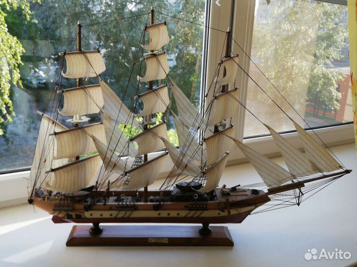 Корабли декоративные
